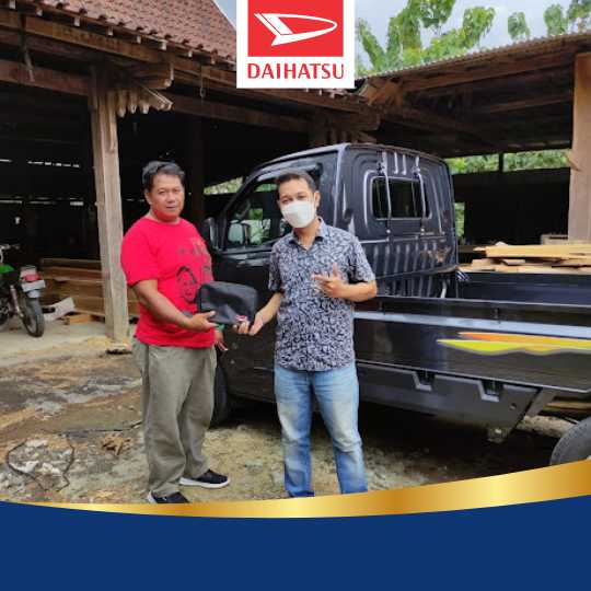 Foto Pembelian Mobil Daihatsu Solo