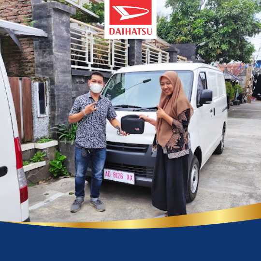 Foto Pembelian Mobil Daihatsu Solo