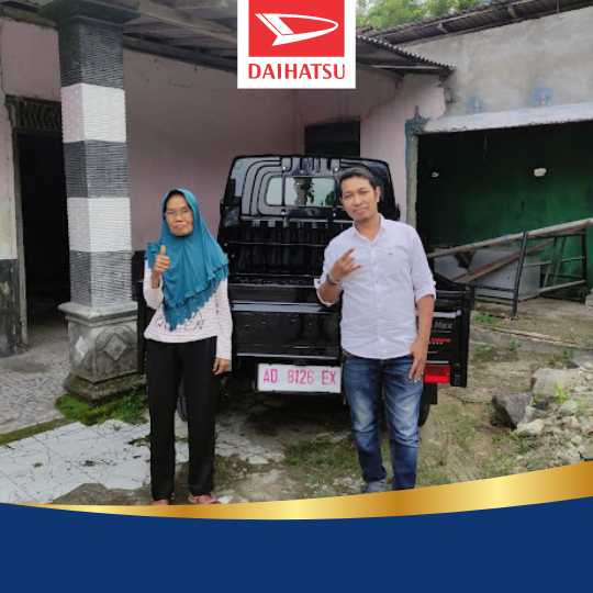 Foto Pembelian Mobil Daihatsu Solo